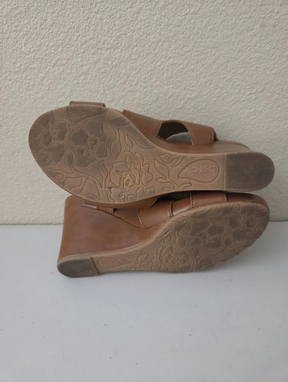 boc born concept womens cognac brown faux leather wedge comfort sandals size 7